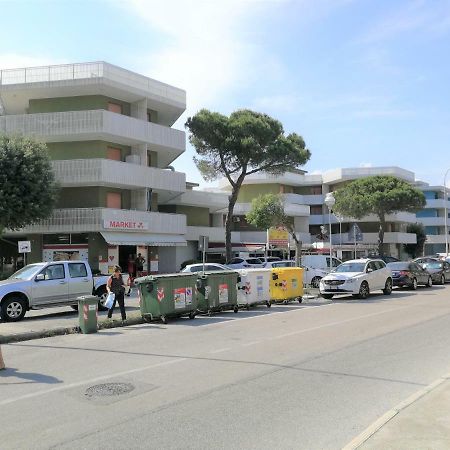 Condominio Moschettieri Bibione Exterior foto